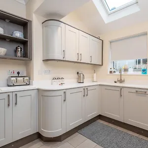 Sleeps 6 4 Bedrooms 2 Minute Walk To The Square Hosted Happy Valley Cast Holiday home Hebden Bridge