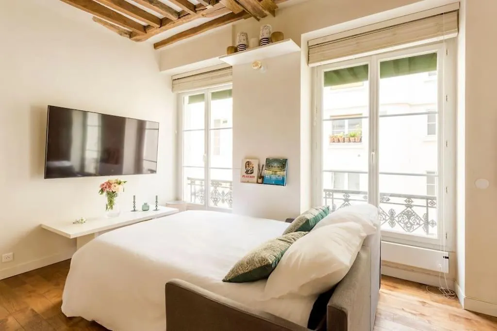 Sweety Home In Marais Paris Apartment